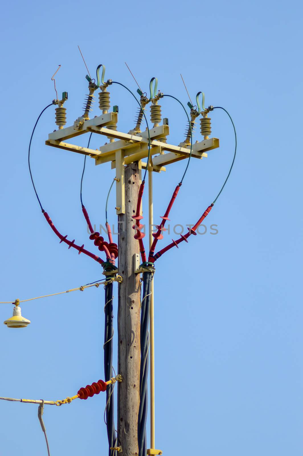 High voltage electric pole and transmission lines  by Philou1000