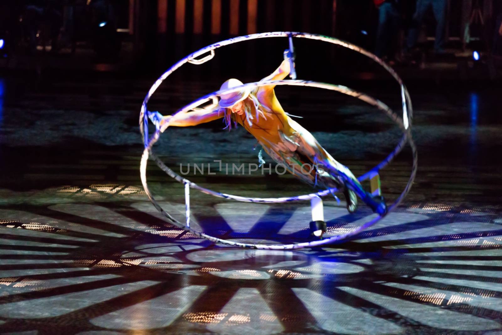 Performers skipping Rope at Cirque du Soleil's show 'Quidam' by ververidis