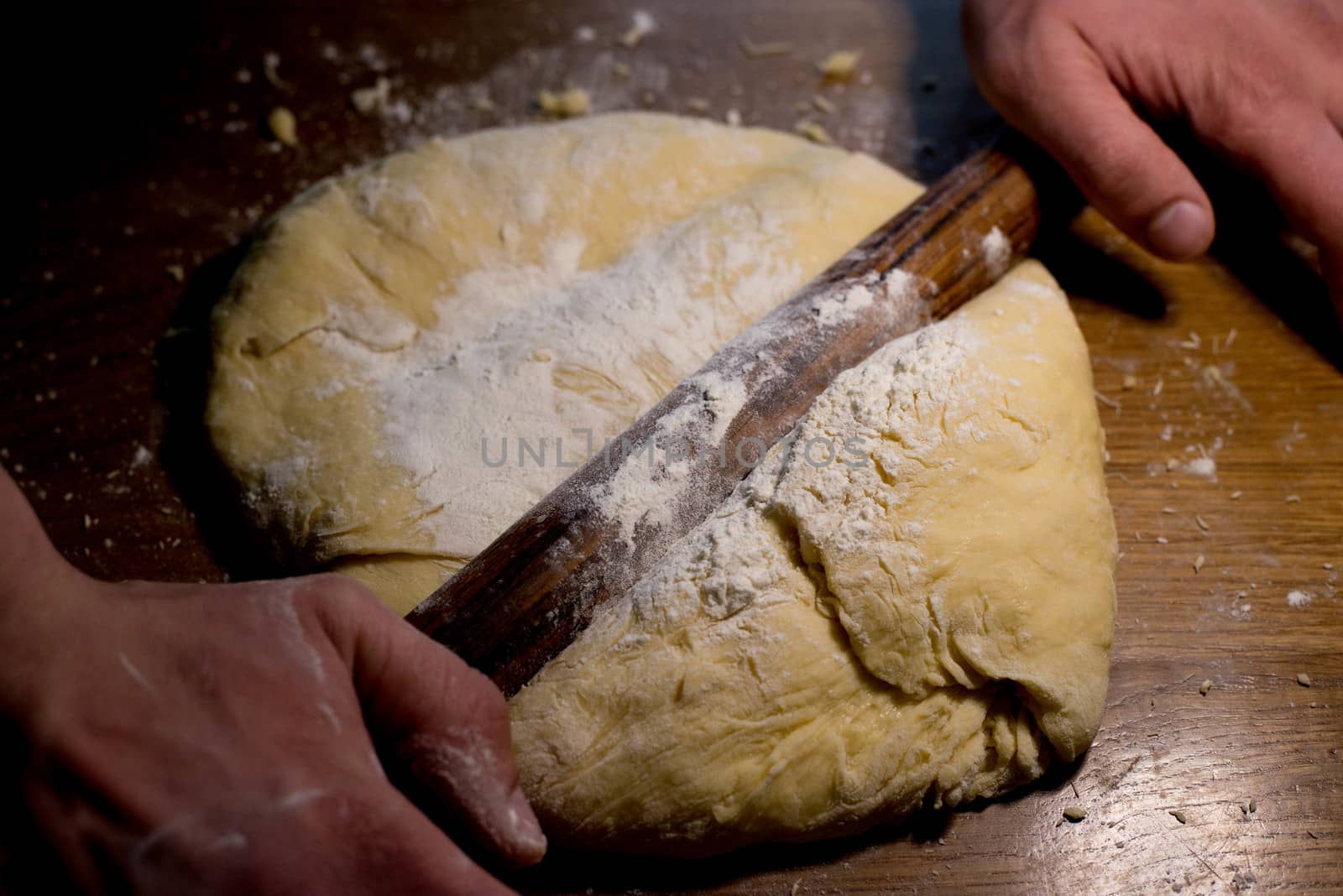 We prepare homemade dough