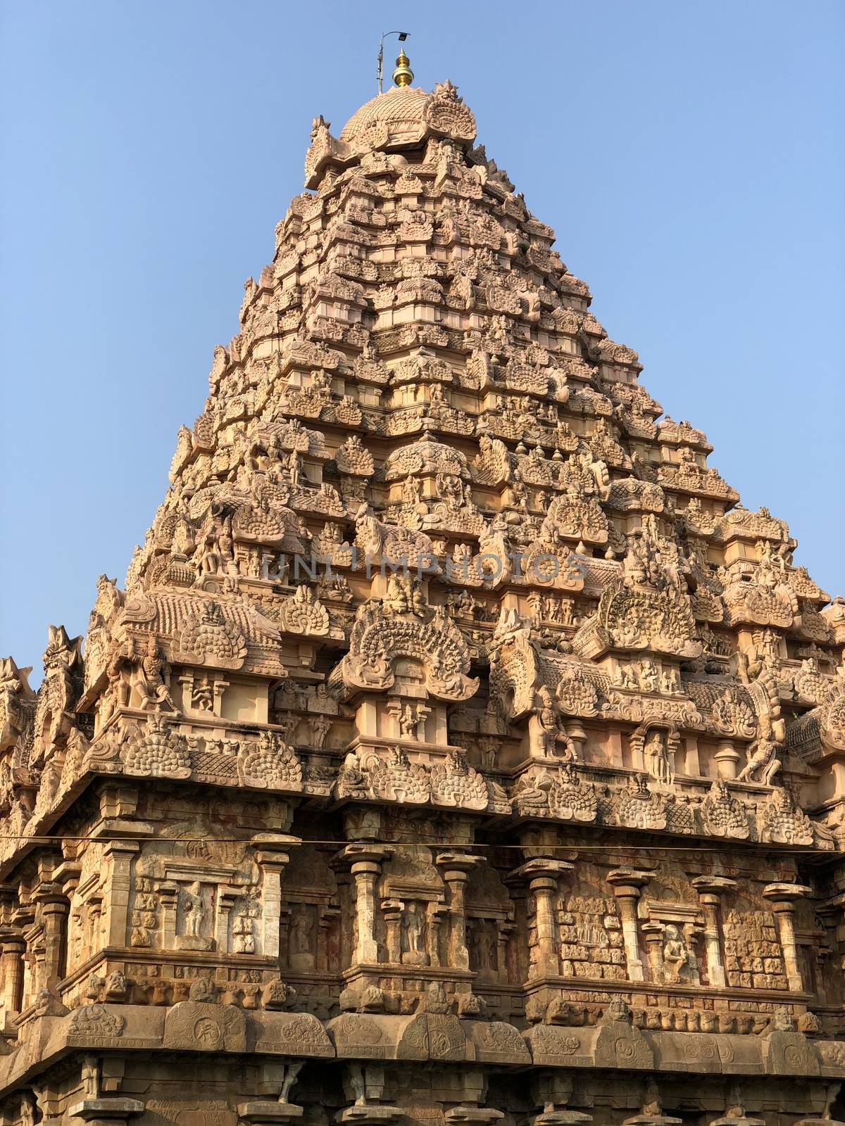 The Brihadisvara or Brihadeeswar temple located in Gangaikonda Cholapuram, Tamilnadu is one of the oldest structure built by Rajendra Chola-I in 11th Century AD. This is the Hindu temple built in Dravidian architecture style. The temple is entirely built with granite stones and the temple contains many monolithic sculptures in it. Also tamil words are inscribed in the wall of the temple. This temple is dedicated to Lord shiva and it is a UNESCO world heritage site.