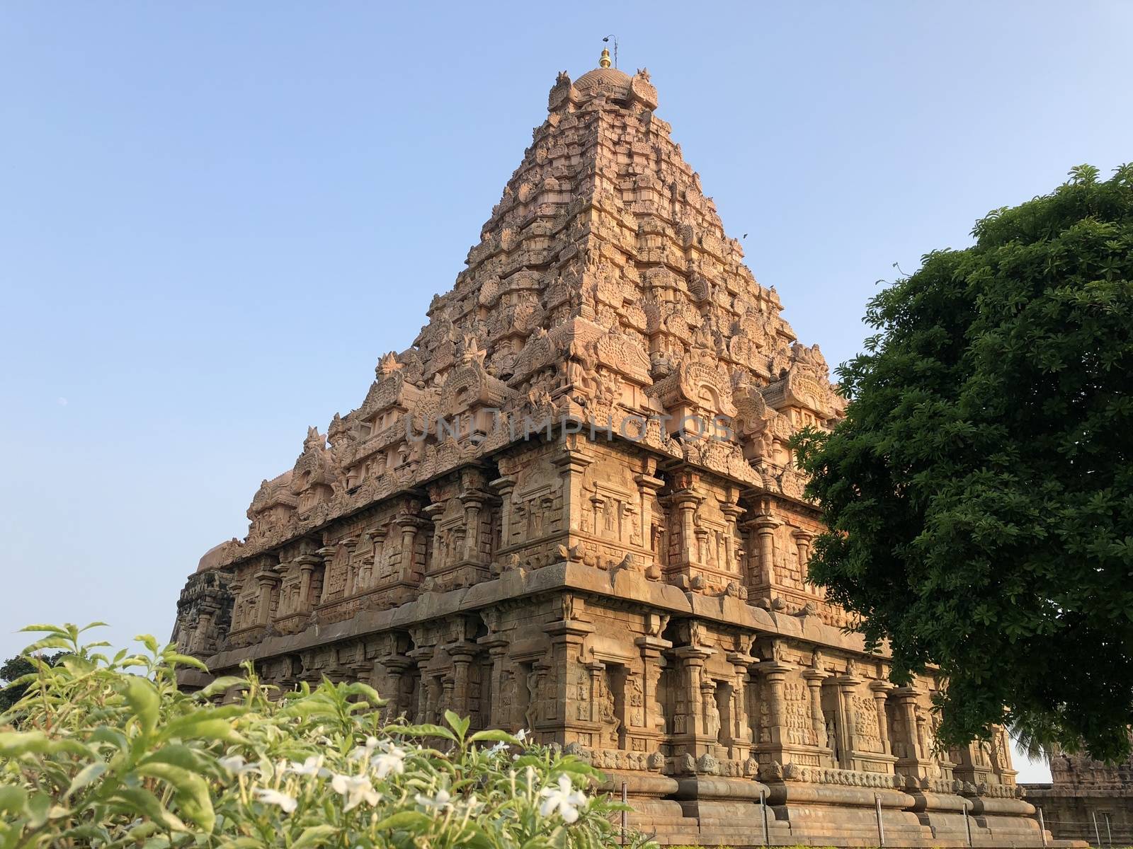The Brihadisvara or Brihadeeswar temple located in Gangaikonda Cholapuram, Tamilnadu is one of the oldest structure built by Rajendra Chola-I in 11th Century AD. This is the Hindu temple built in Dravidian architecture style. The temple is entirely built with granite stones and the temple contains many monolithic sculptures in it. Also tamil words are inscribed in the wall of the temple. This temple is dedicated to Lord shiva and it is a UNESCO world heritage site.