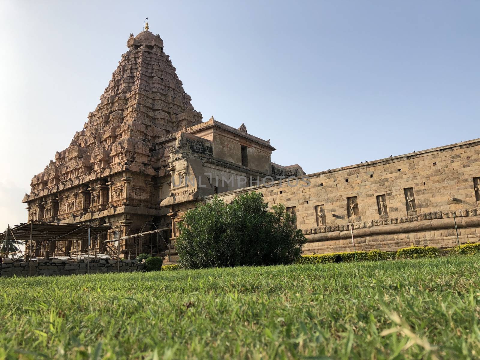The Brihadisvara or Brihadeeswar temple located in Gangaikonda Cholapuram, Tamilnadu is one of the oldest structure built by Rajendra Chola-I in 11th Century AD. This is the Hindu temple built in Dravidian architecture style. The temple is entirely built with granite stones and the temple contains many monolithic sculptures in it. Also tamil words are inscribed in the wall of the temple. This temple is dedicated to Lord shiva and it is a UNESCO world heritage site.
