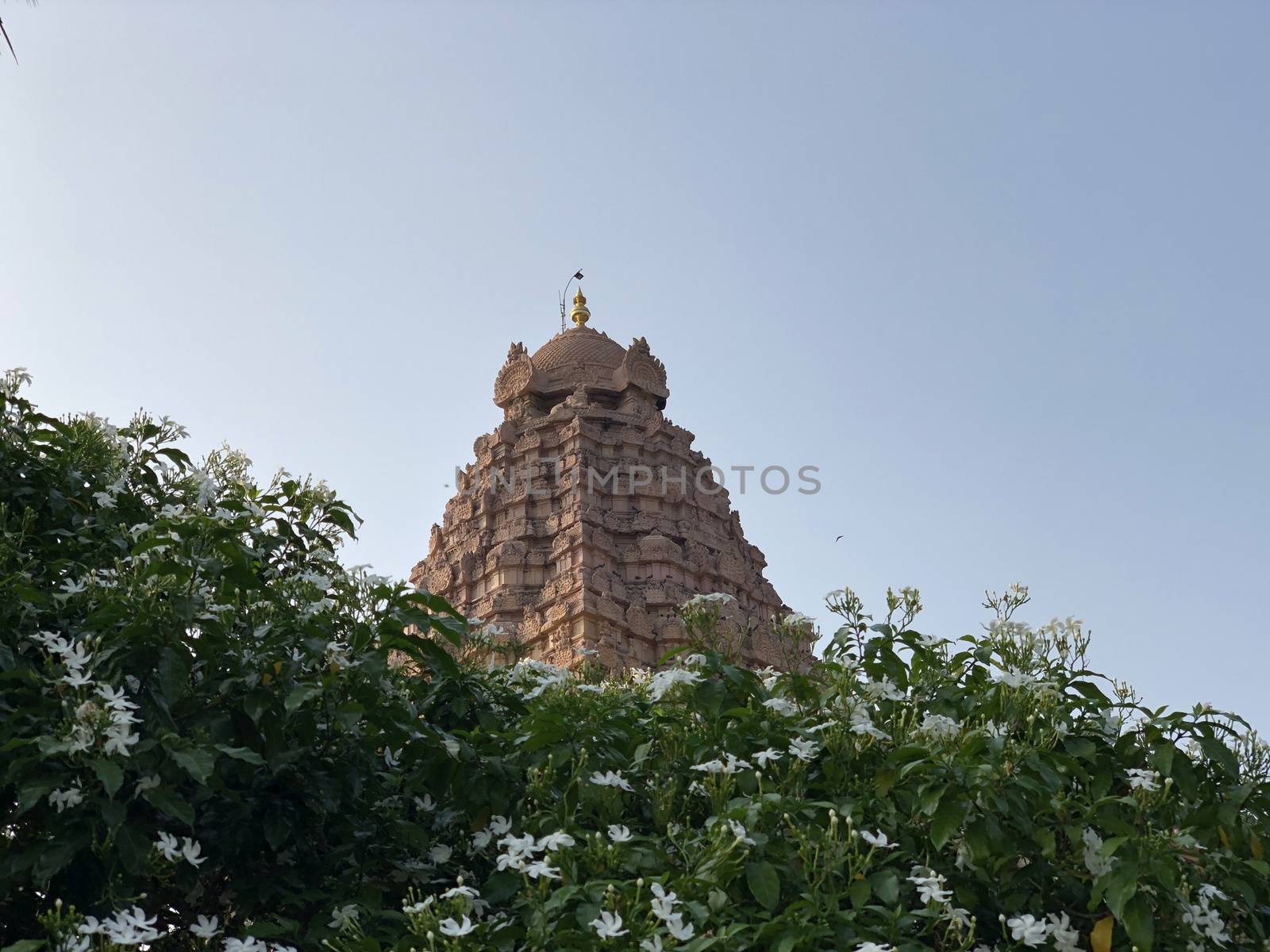 The Brihadisvara or Brihadeeswar temple located in Gangaikonda Cholapuram, Tamilnadu is one of the oldest structure built by Rajendra Chola-I in 11th Century AD. This is the Hindu temple built in Dravidian architecture style. The temple is entirely built with granite stones and the temple contains many monolithic sculptures in it. Also tamil words are inscribed in the wall of the temple. This temple is dedicated to Lord shiva and it is a UNESCO world heritage site.