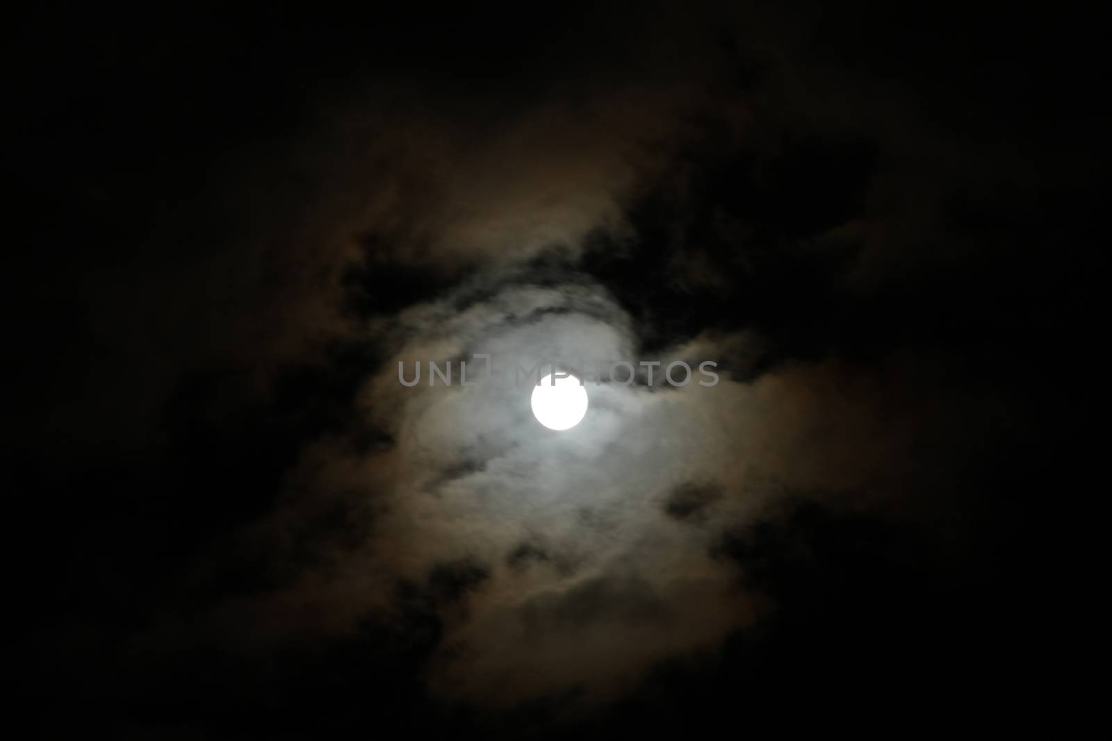 full moon at night by alex_nako