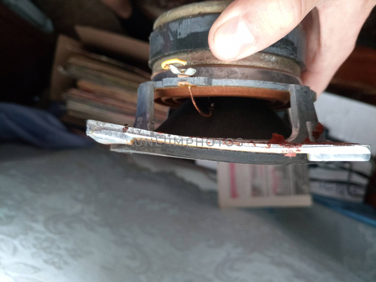 Cracked speaker basket. Damage to the speaker 15gd-11. Medium-frequency speakers 15gd-11a.. Soviet vintage acoustics, elements of a music column.