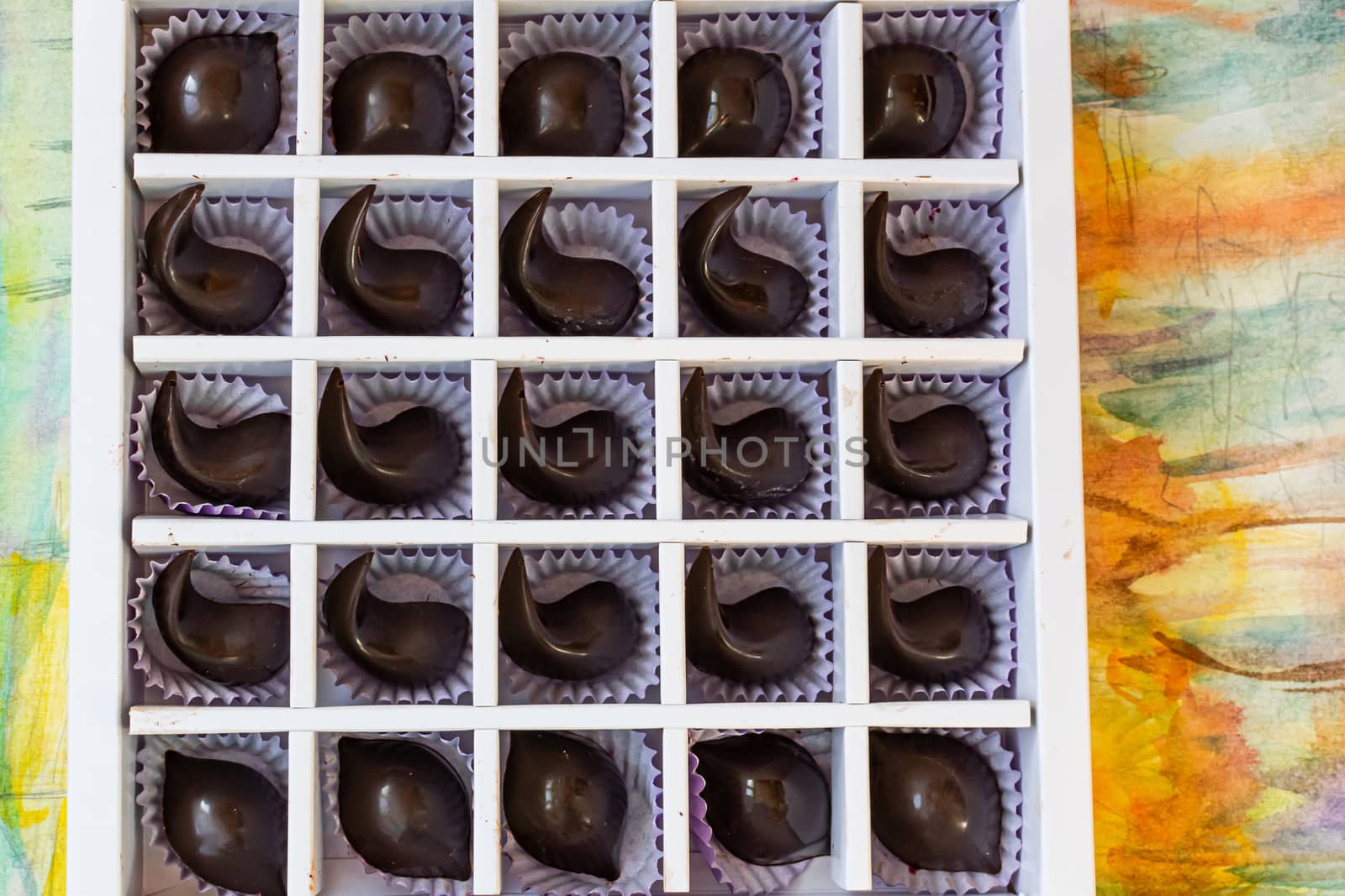 Natural and healthy home-made chocolates. Original and delicious gift for Valentine's Day or other holidays