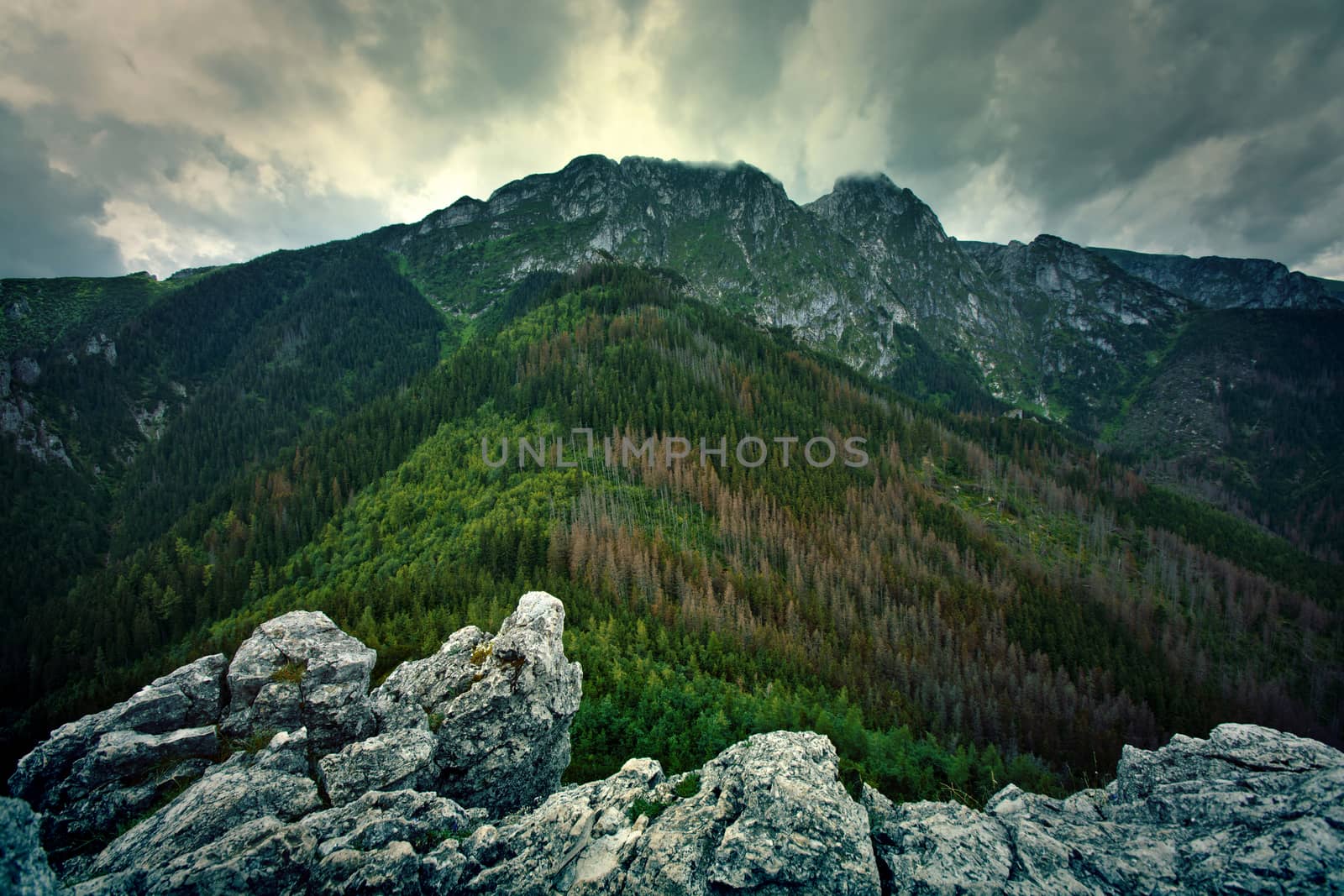 Giewont mountains in Tatry. by satariel