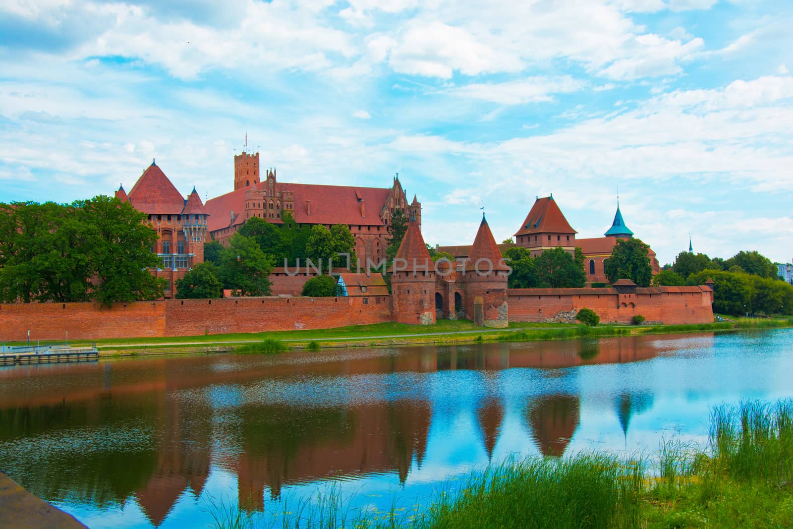 Malbork castle. by satariel