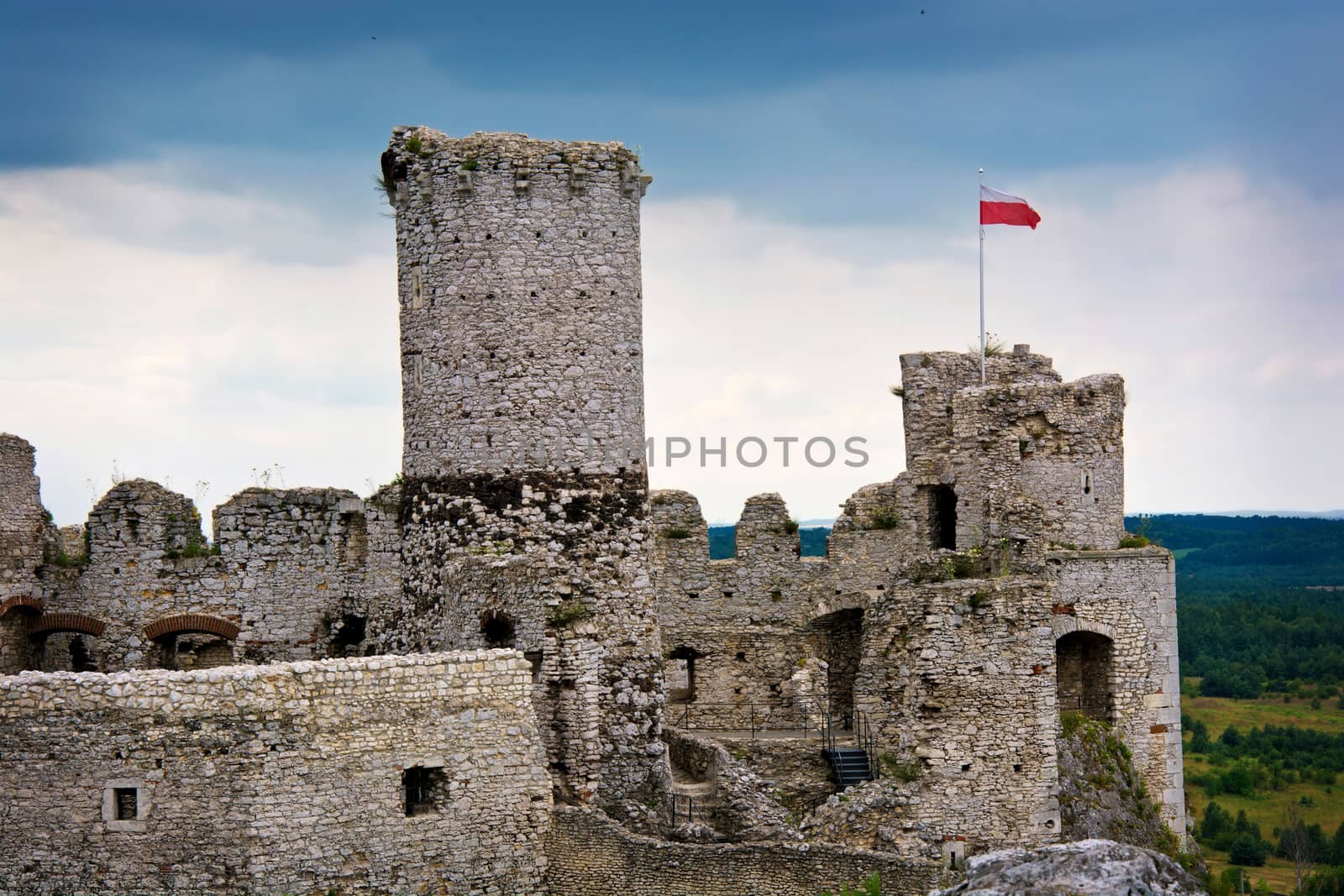 Ruins of the old medieval castle. by satariel