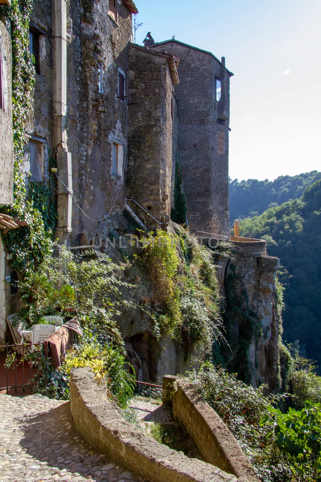 town of Calcata vechhia by carfedeph