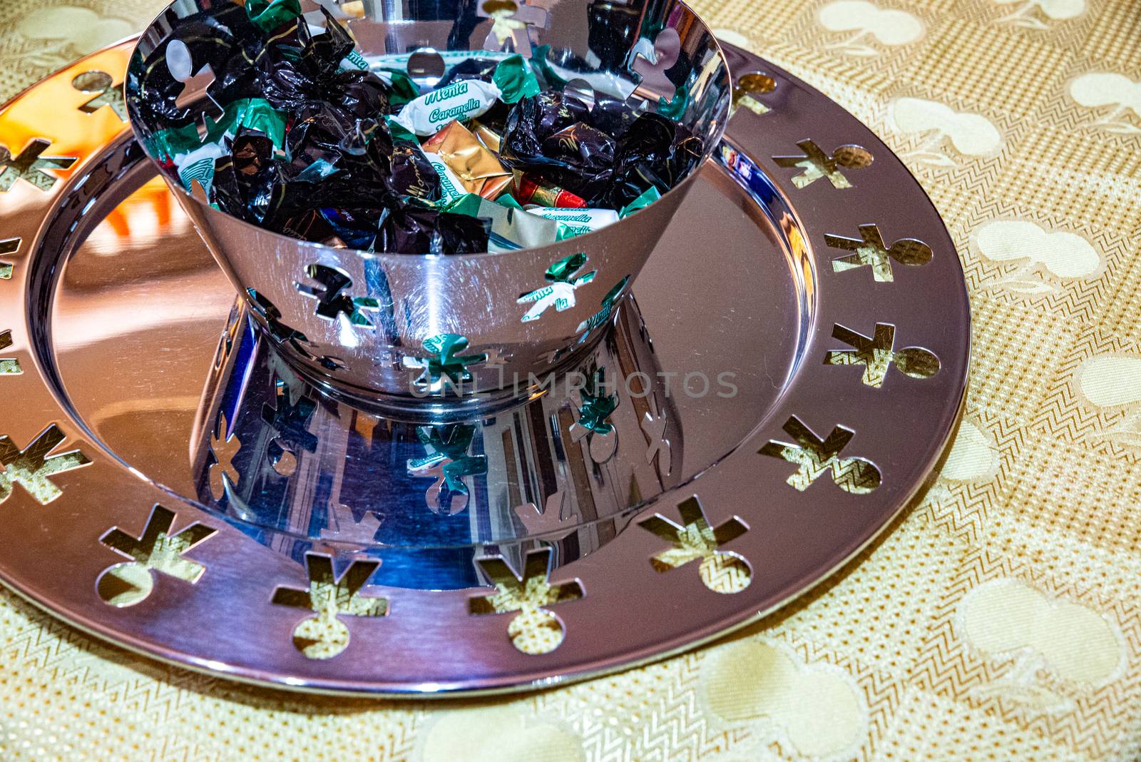 tray with chocolates holder by carfedeph