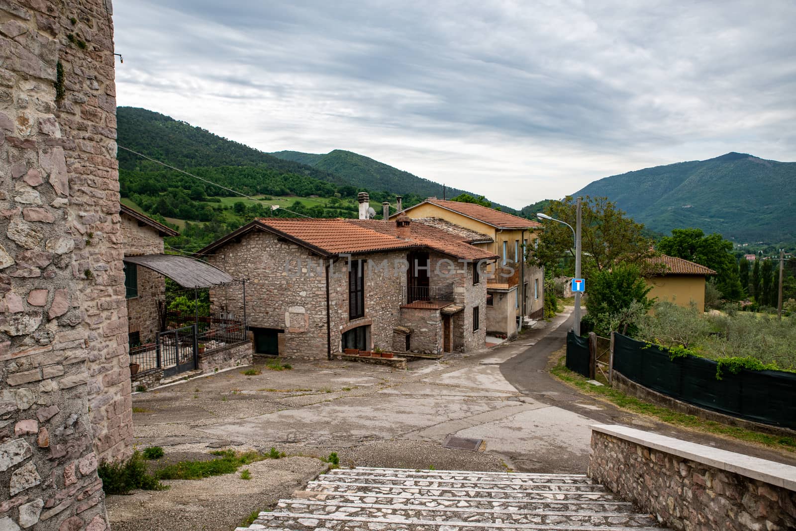 the town of PoarzanoIN THE SERRA VALLEY by carfedeph