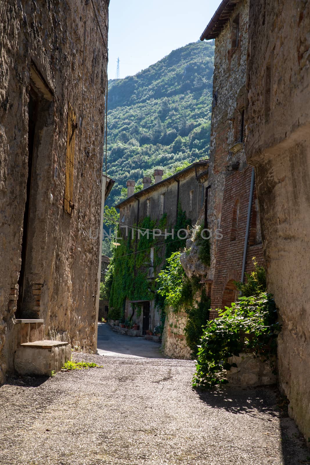 road inside the country of stifone by carfedeph