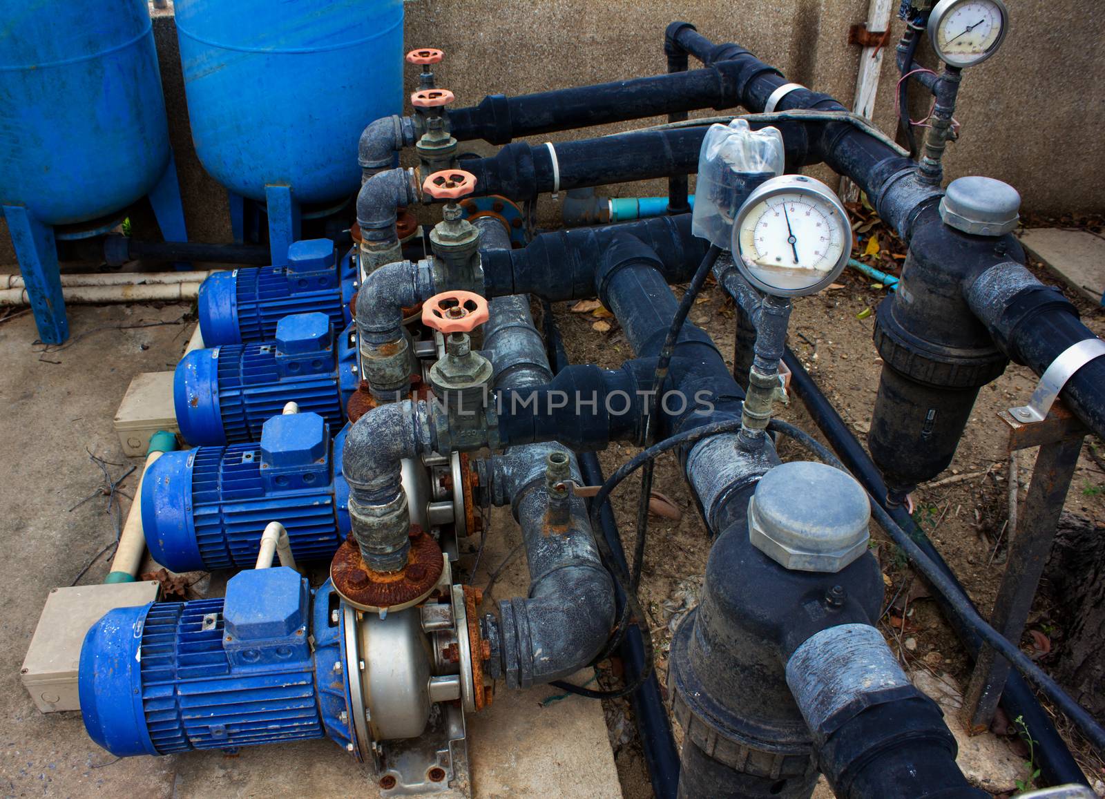 motor pump water  by shutterbird