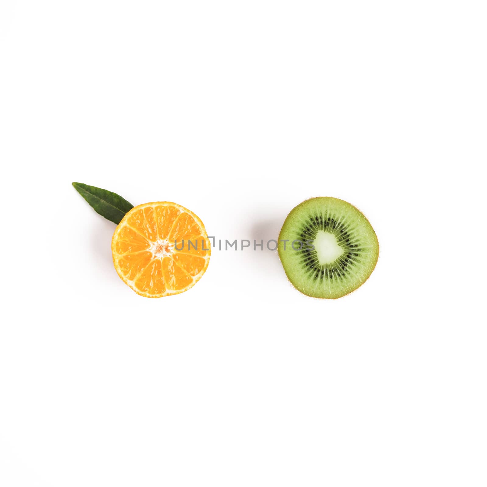 Food and fruit concept with kiwi and mandarin by fascinadora