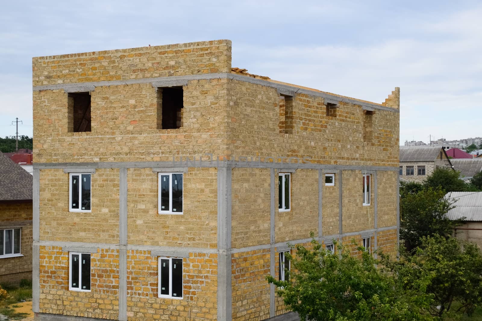 Limestone limestone houses. Building material is limestone.