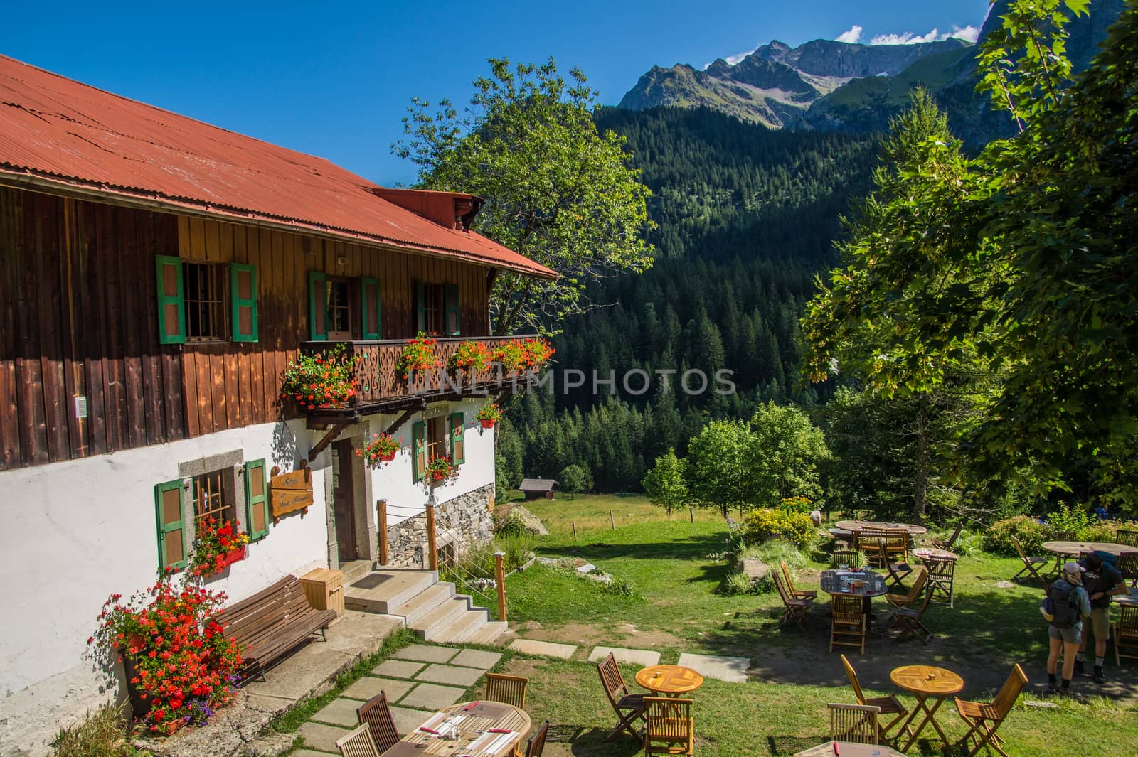 refuge nant borrant,comtamines,haute savoie,france