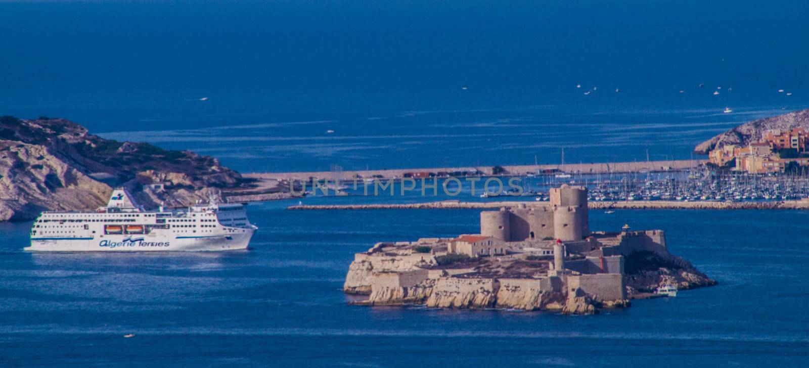 port of marseille by bertrand