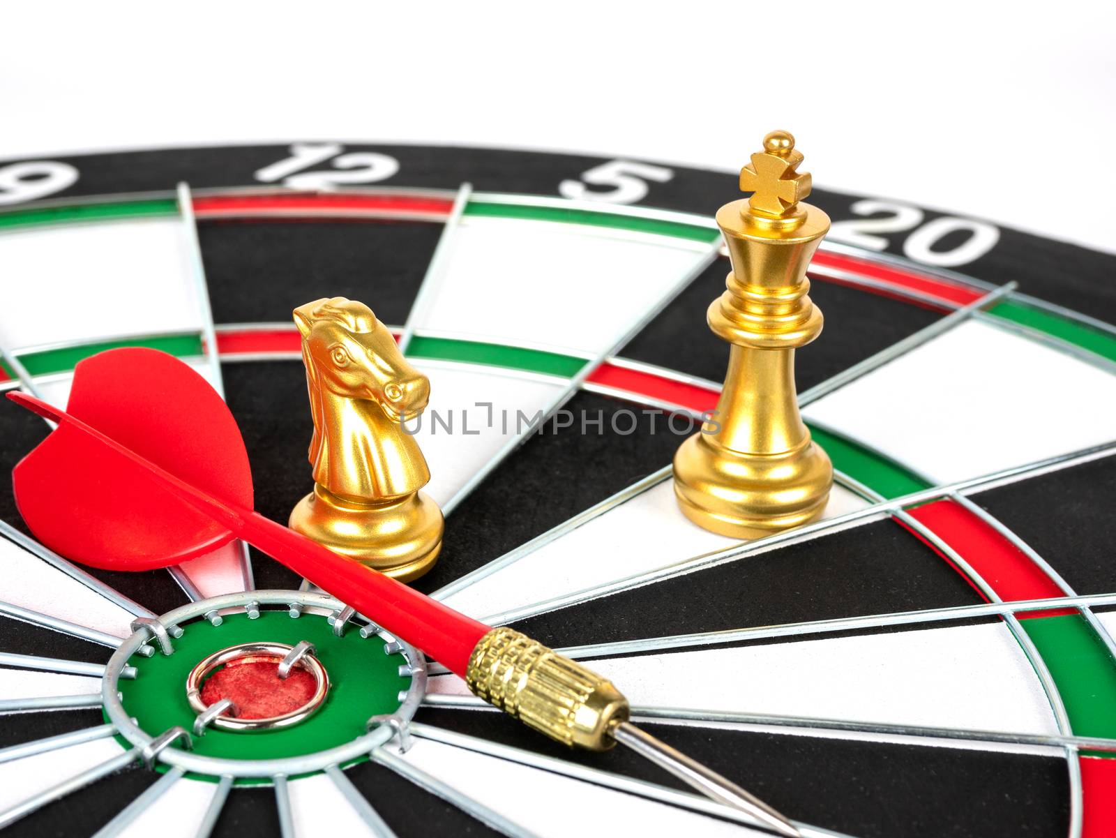 Chess and Dart arrows with dartboard.
