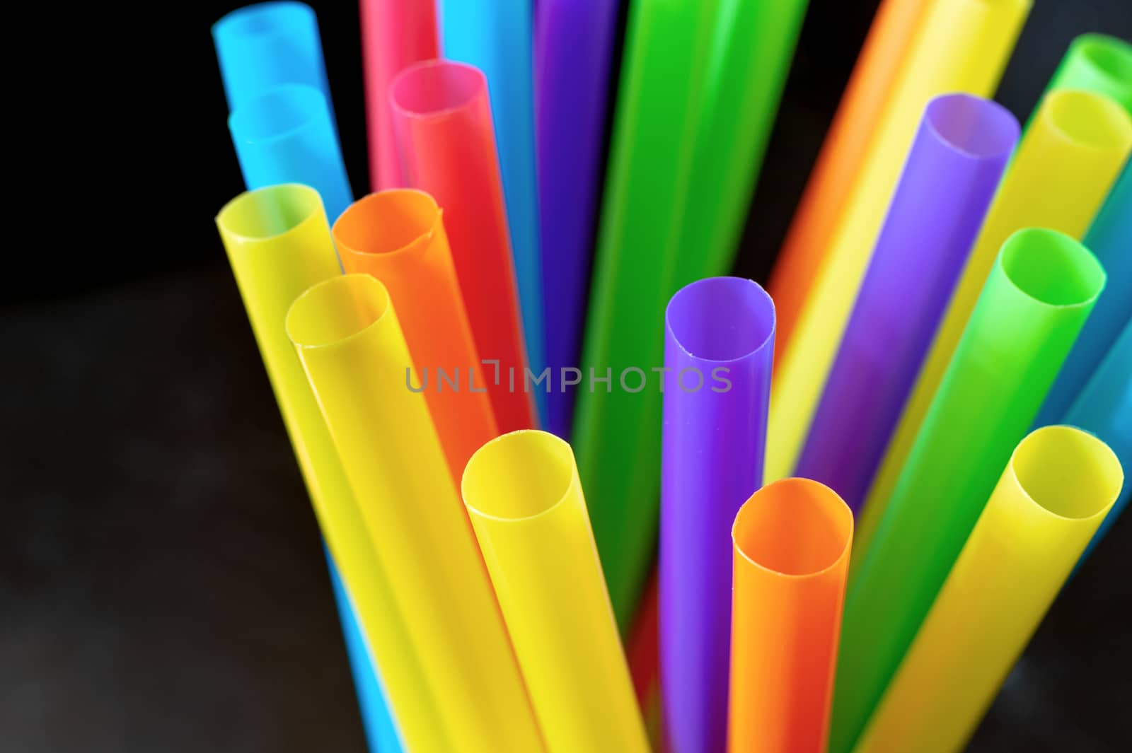 Plastic drinking straws and tubes by mbruxelle