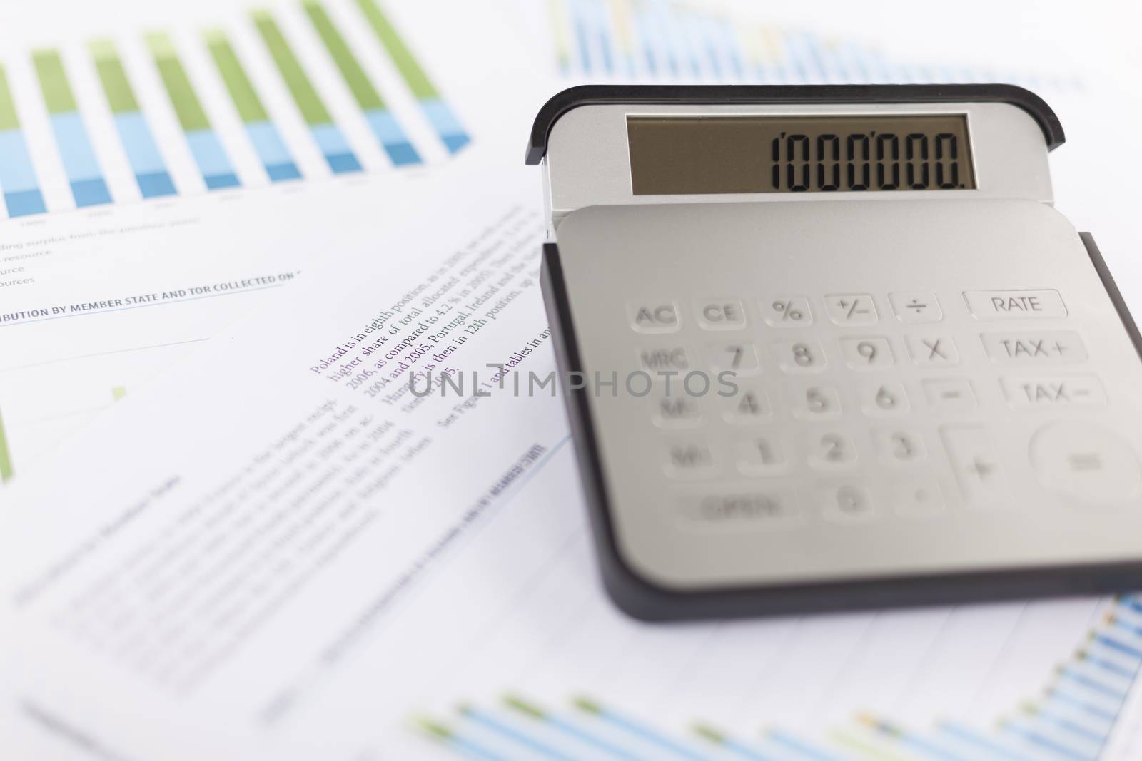 Business analysis - accounting report with calculator by adamr