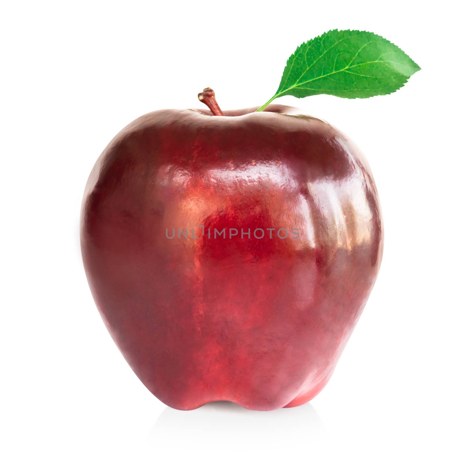 Fresh red apple fruit with green leaf isolated on white backgrou by pt.pongsak@gmail.com