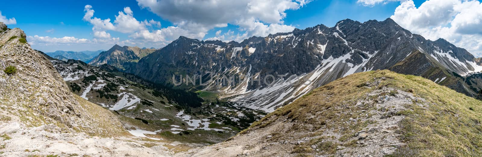 Entschenkopf crossing with a fantastic panoramic view of the Upper and Lower Gaisalpsee and the Allgau Alps