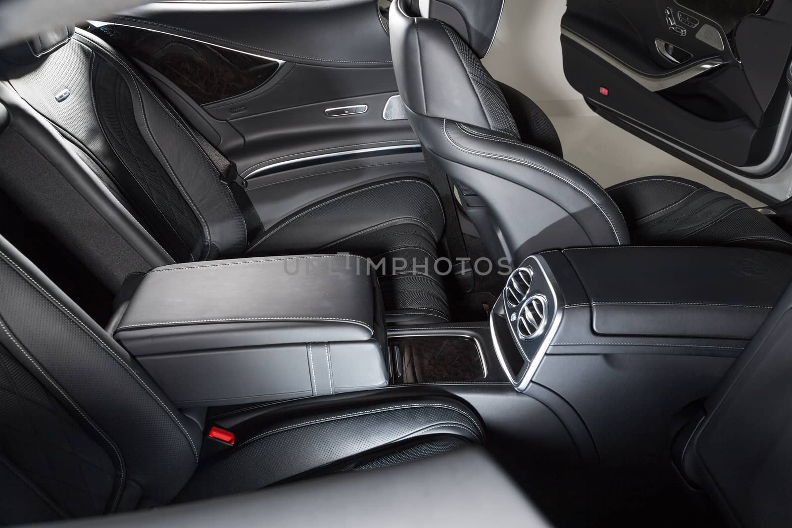 Passenger cabin in luxury car