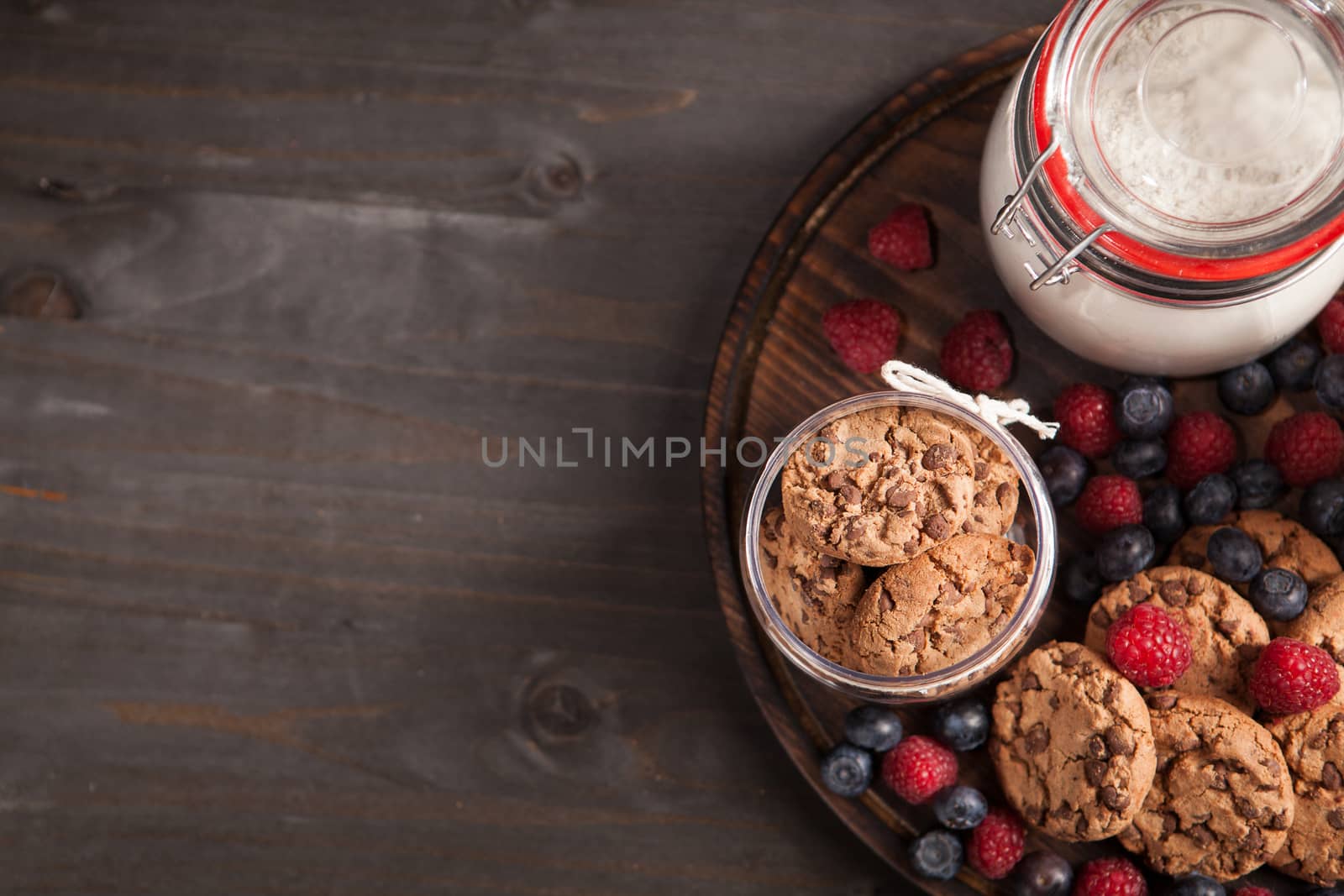 Delcious dessert made out of freshly baked outmel biscuits with raspberries