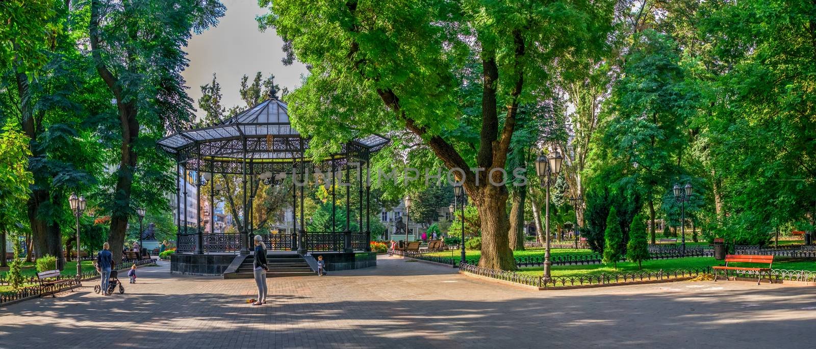 Odessa City Garden in the fall by Multipedia