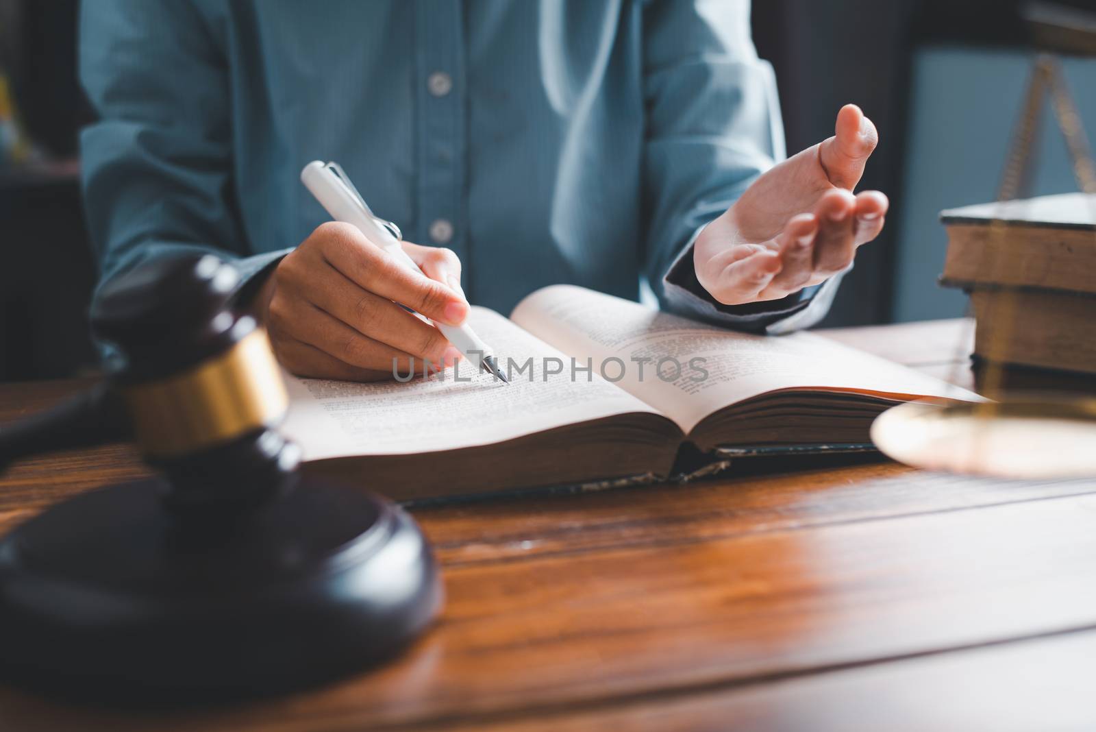 Lawyers give advice about judgment, agreements, justice Customer by photobyphotoboy