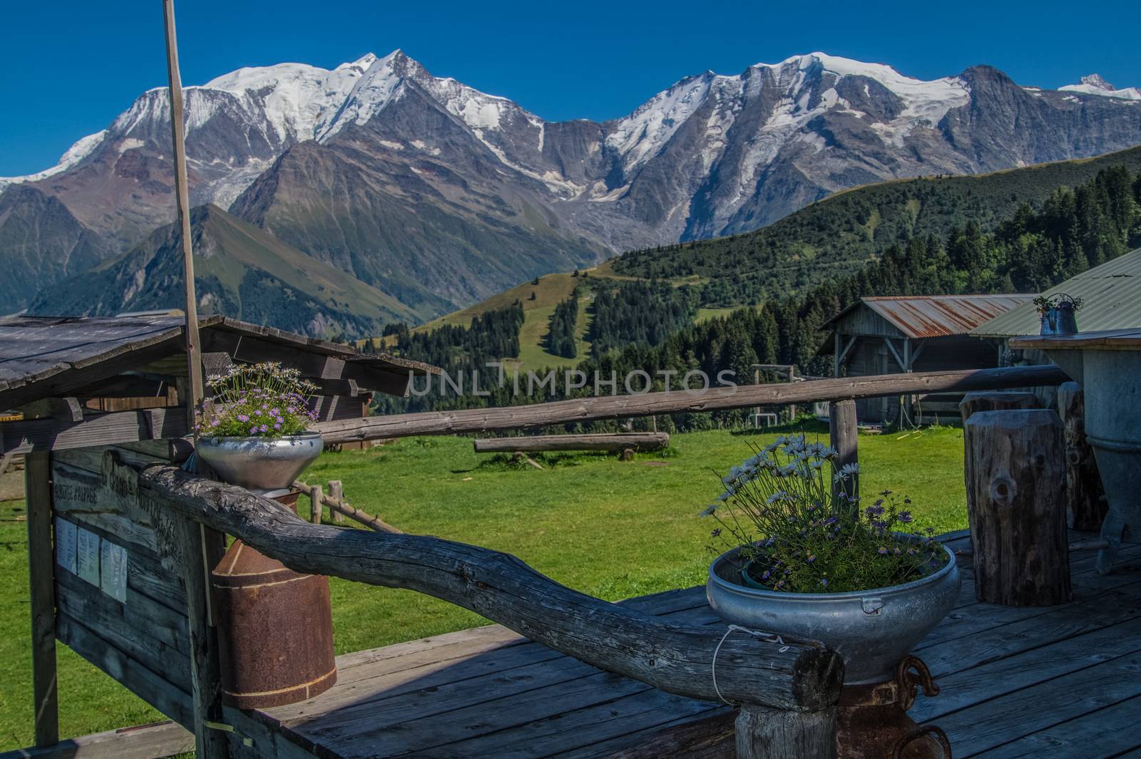 massif du mont blanc vue du grand montaz,saint gervais,haute savoie,france