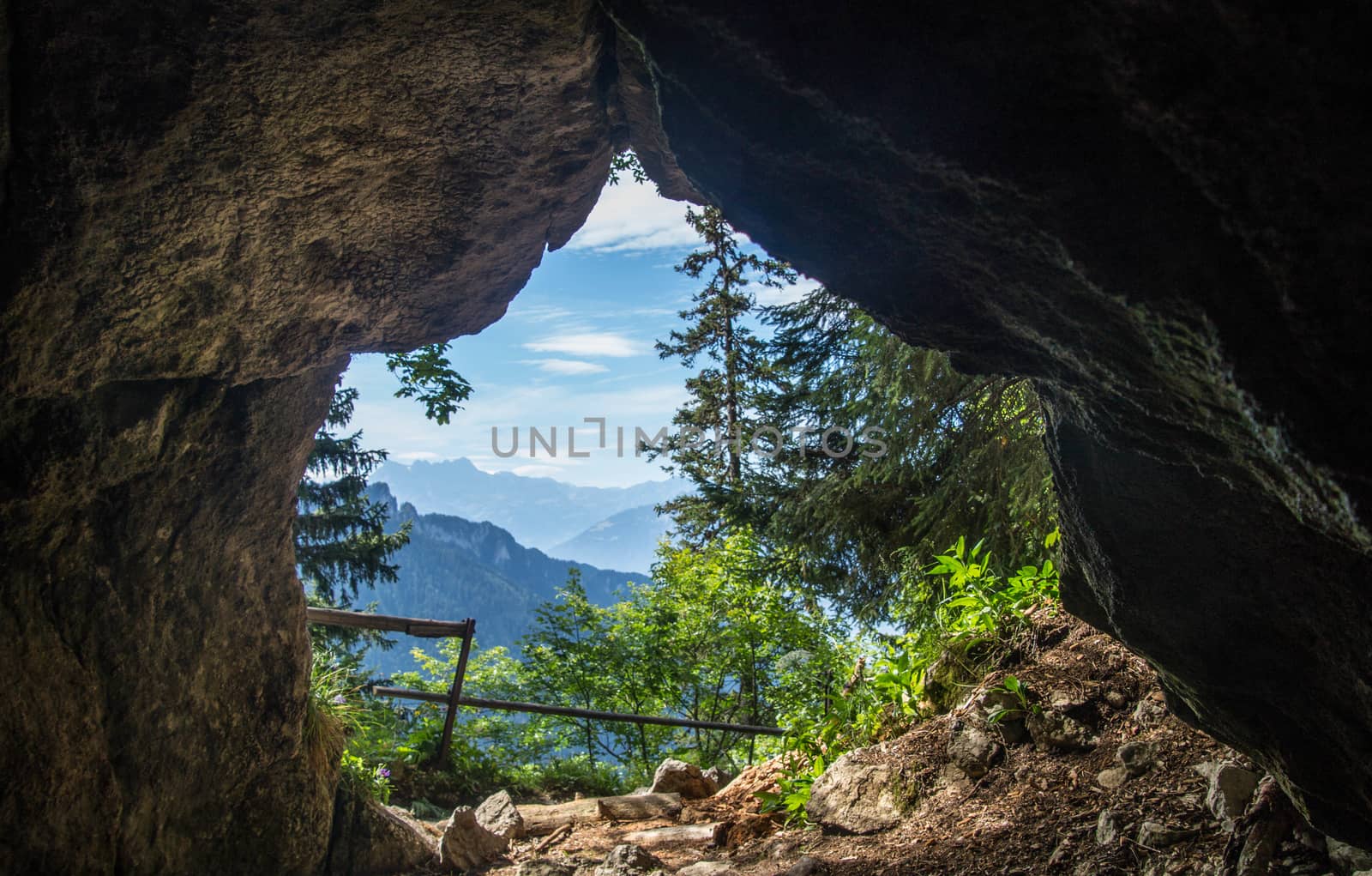 grotte,sonchaux,vaud,swiss
