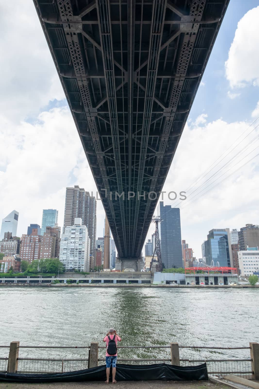 An image of the Queensboro Bridge New York