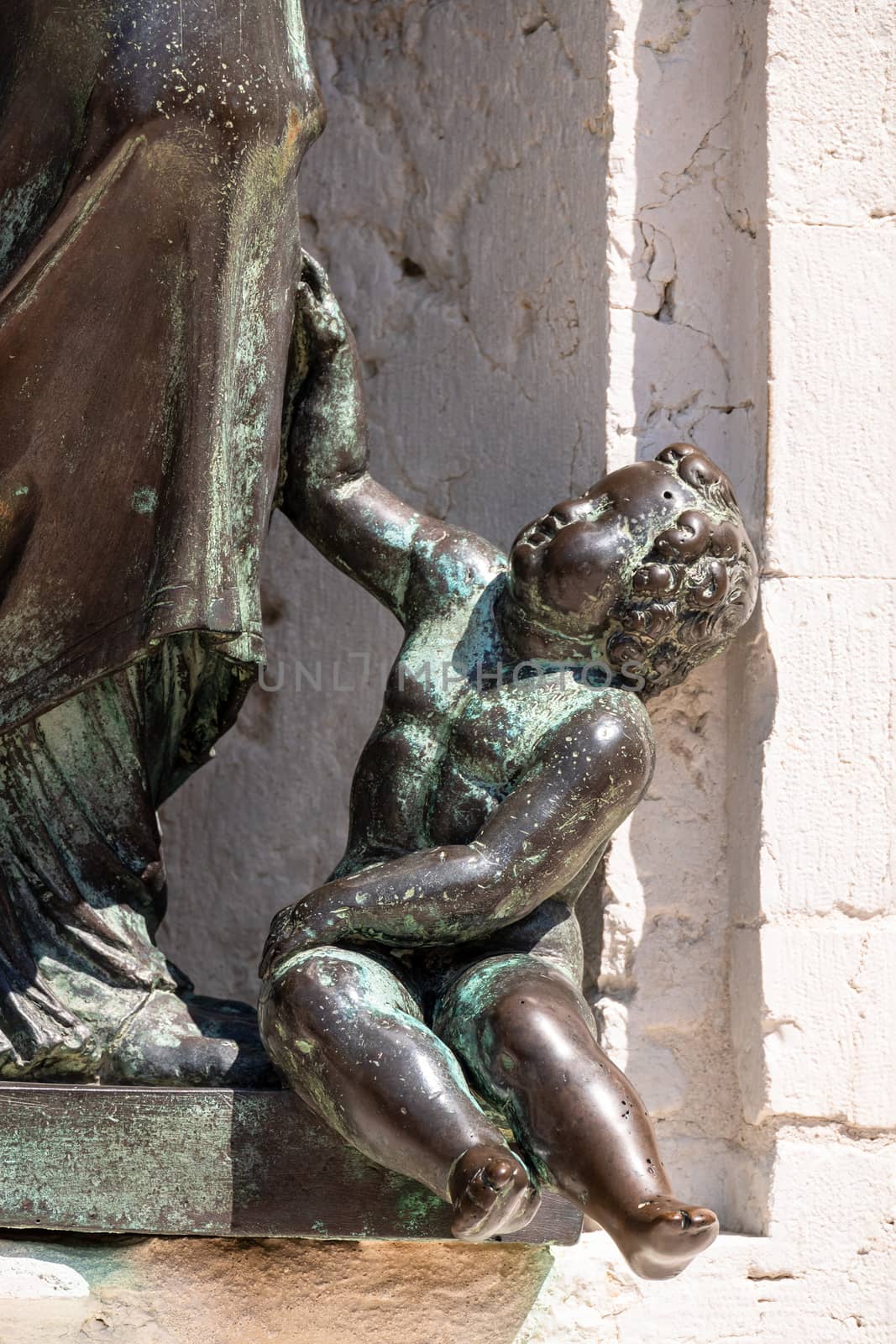 An image of details of the Basilica della Santa Casa in Italy Marche