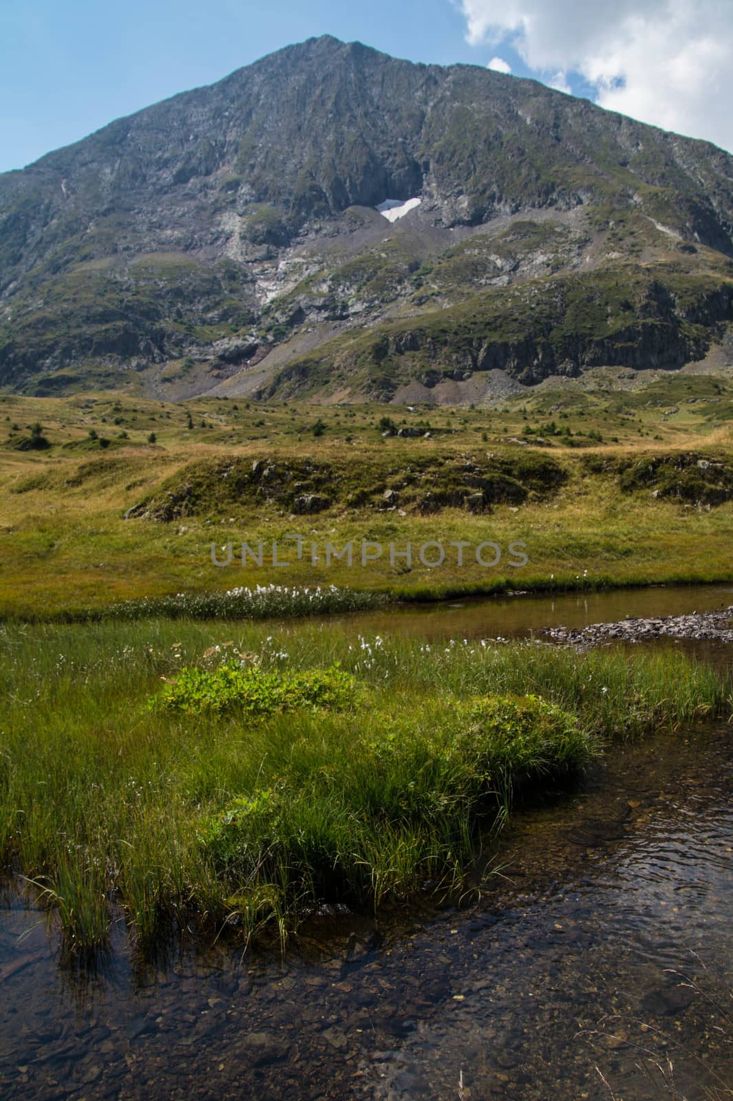 lac du taillefer,isere,france