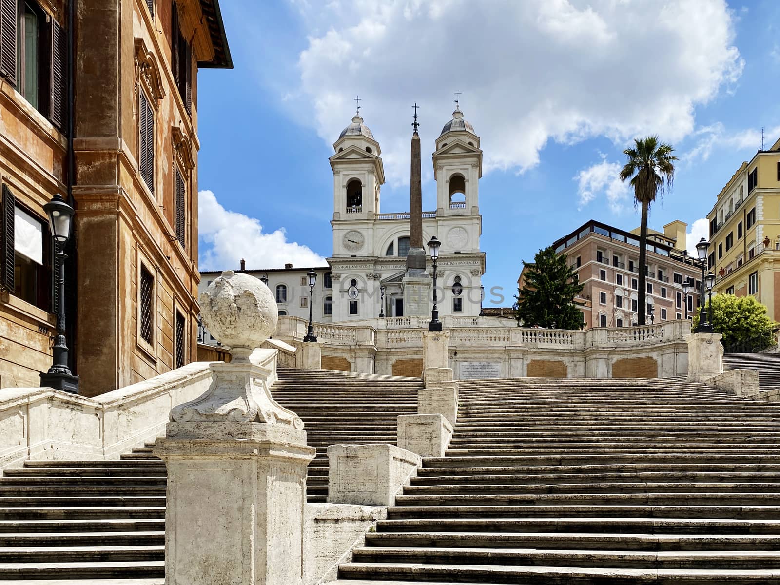 the Spanish Steps unusually empty during the day during the quarantine period due to the spread of the coronavirus. by rarrarorro