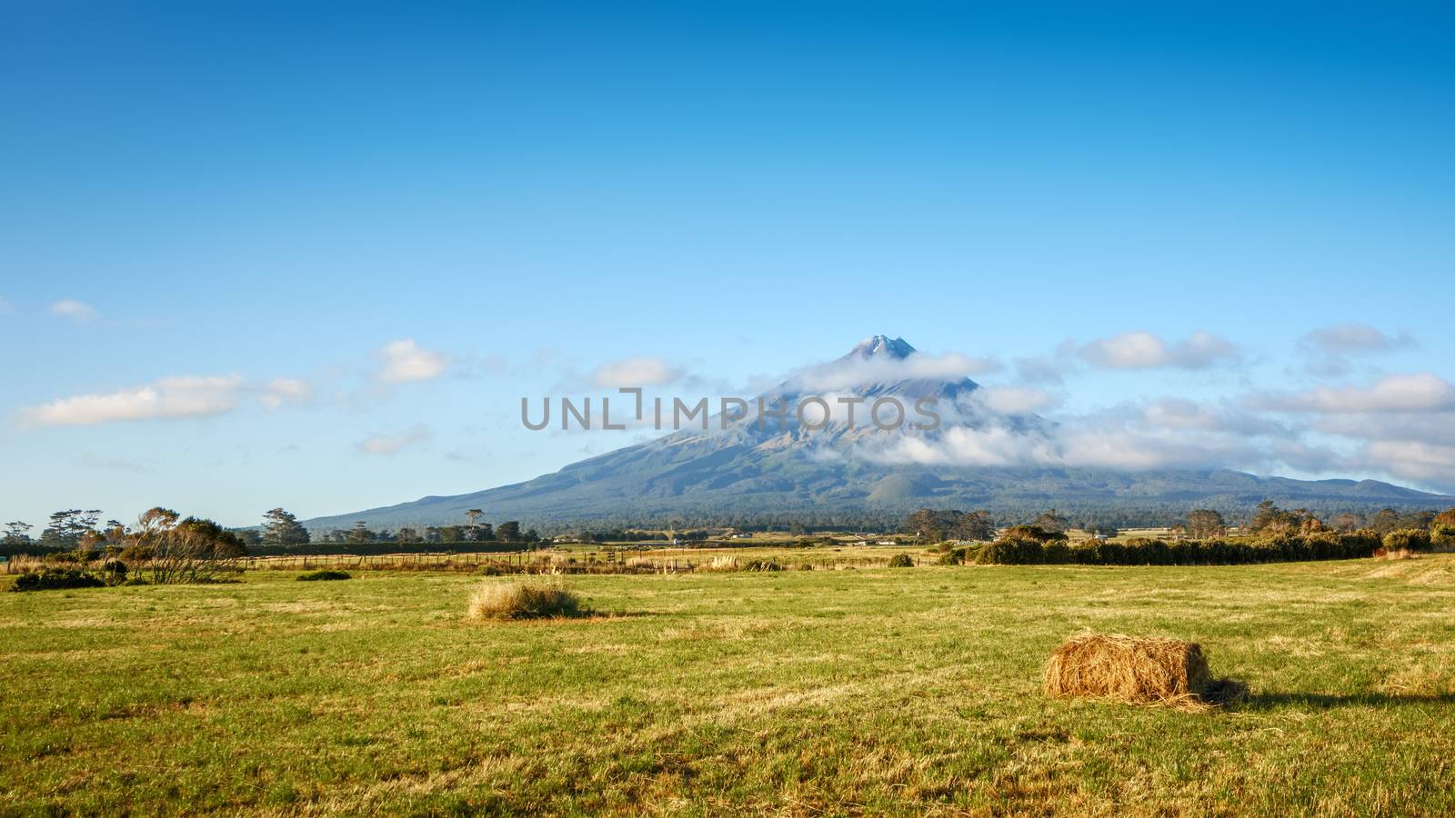 An image of the Mt Taranaki north island of New Zealand