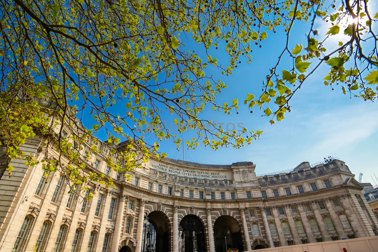 A view of the Admiralty Arch on a sunny day in London, UK.