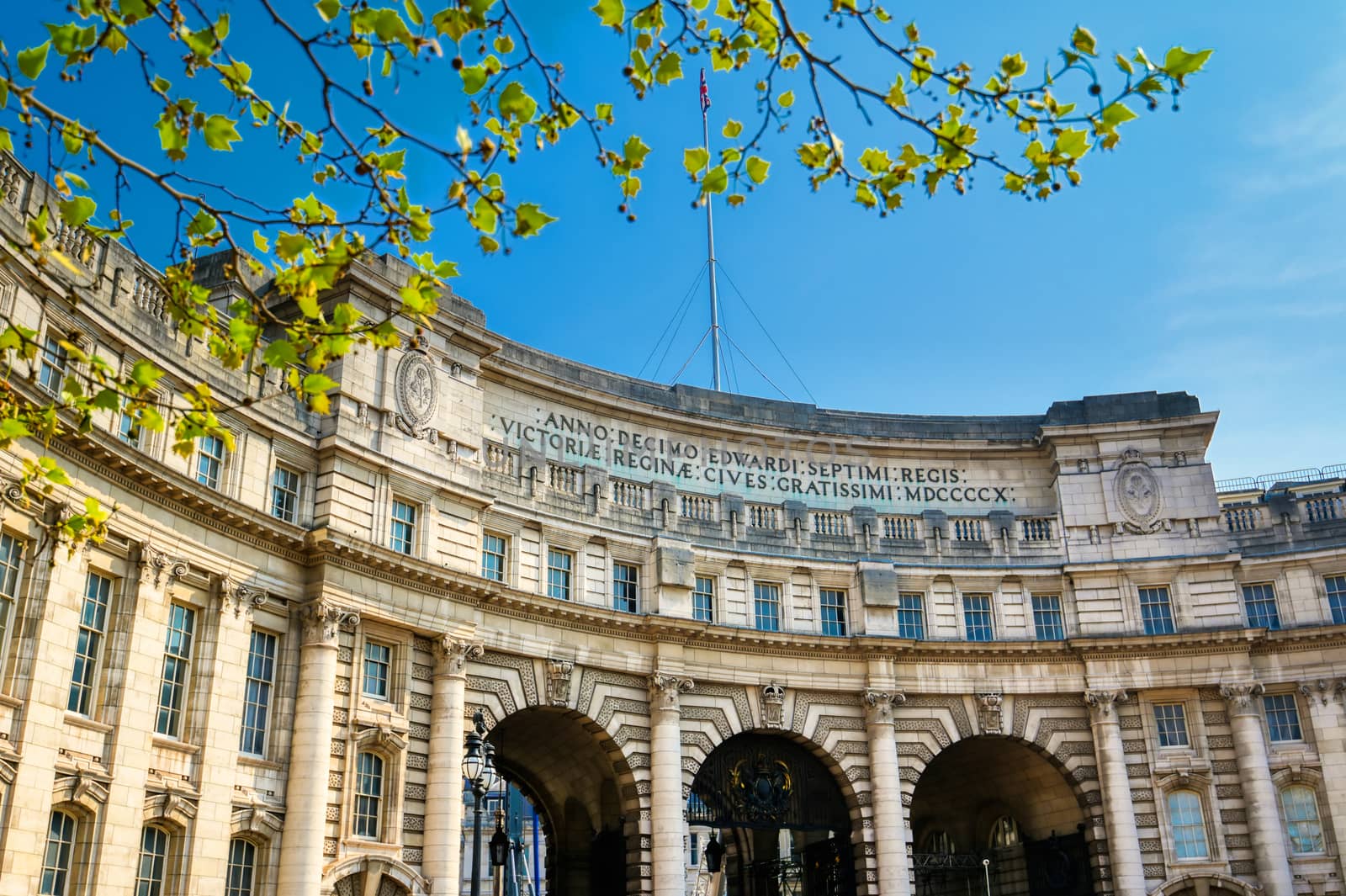 A view of the Admiralty Arch on a sunny day in London, UK.