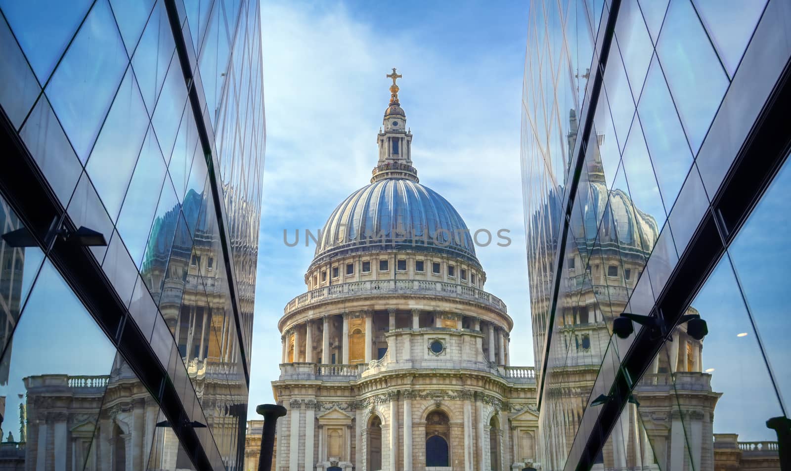 St. Paul's Cathedral in London, UK by jbyard22