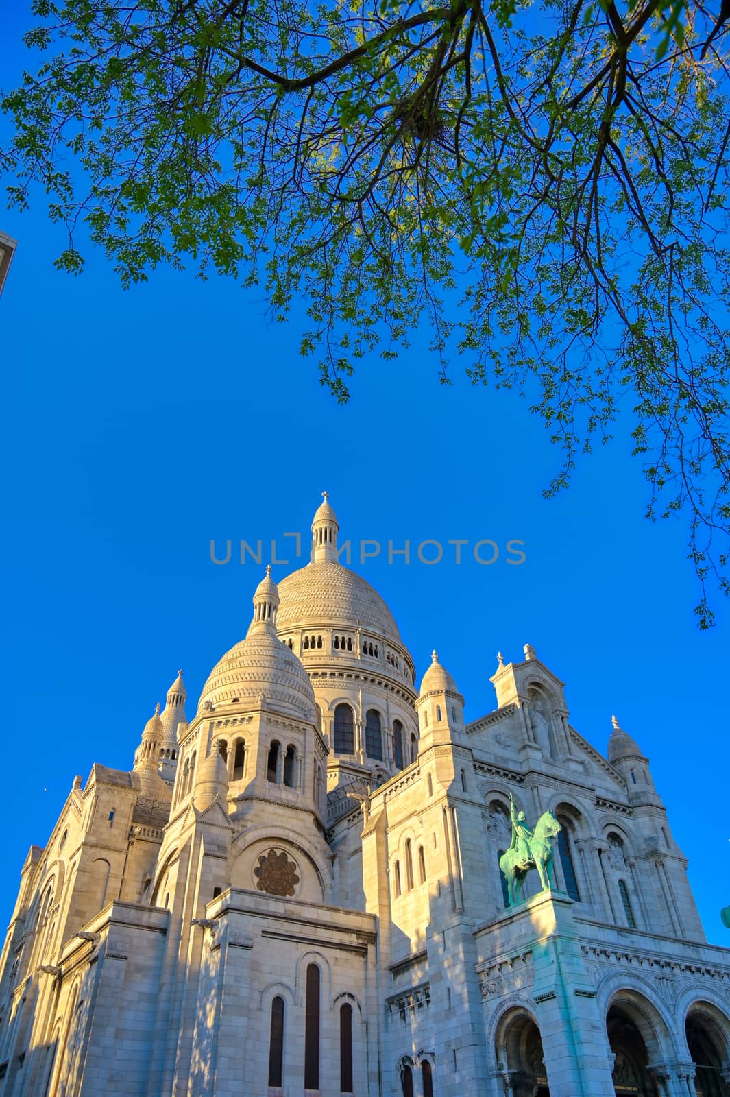 Sacre Coeur in paris, France by jbyard22