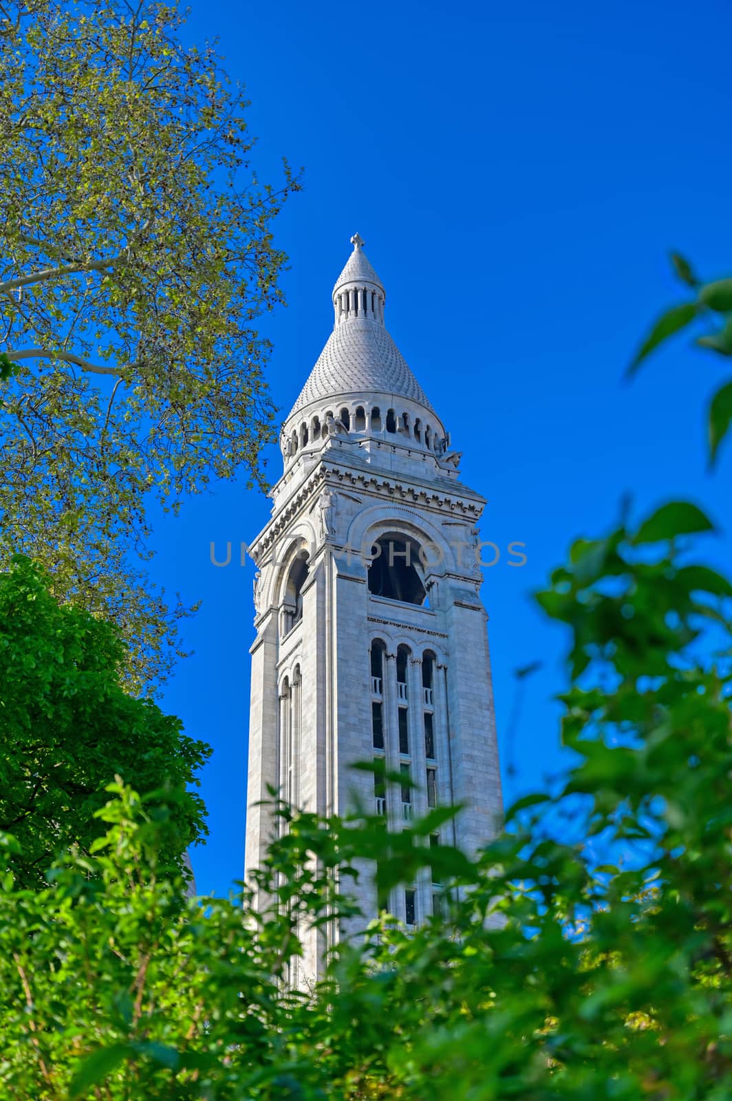 Sacre Coeur in paris, France by jbyard22