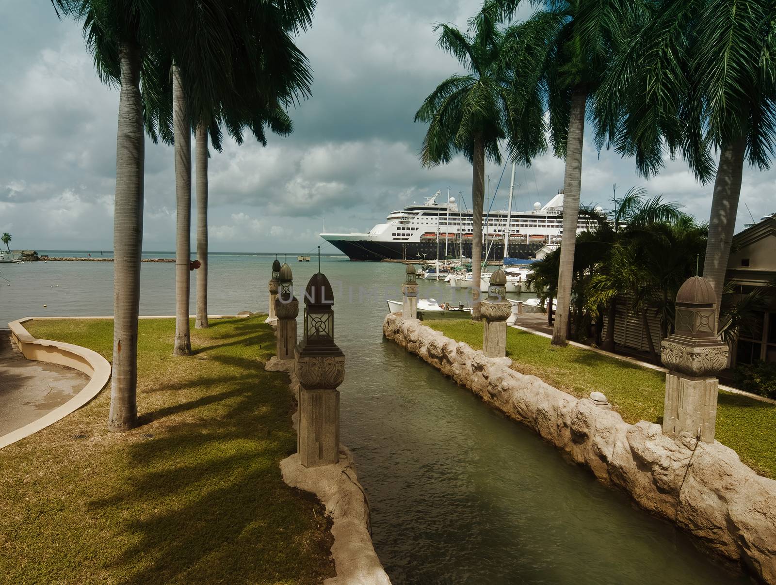 Cruise Ship Anchored At The Port Of Aruba by dani3315