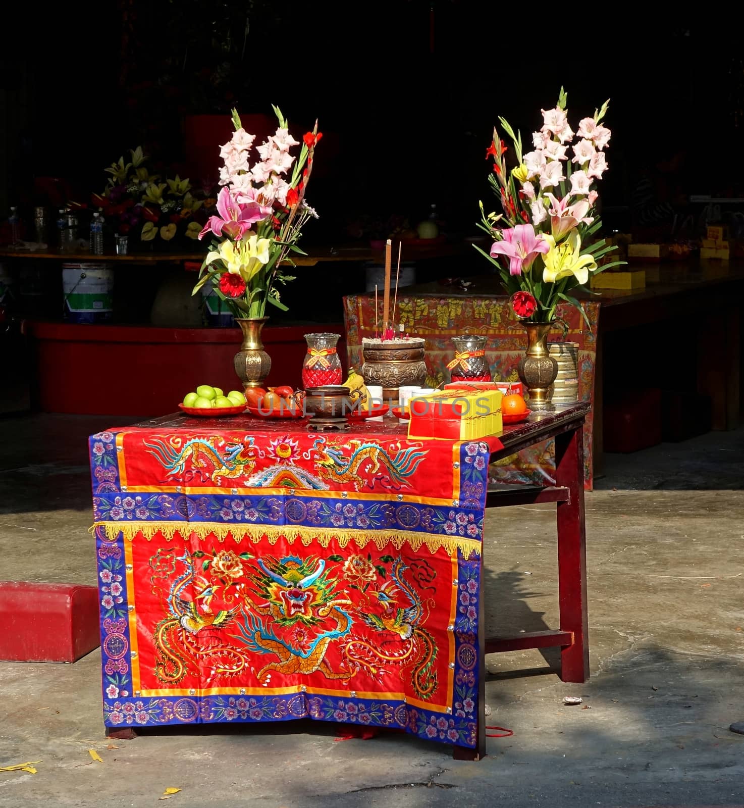 Altar at a Temple in Taiwan by shiyali