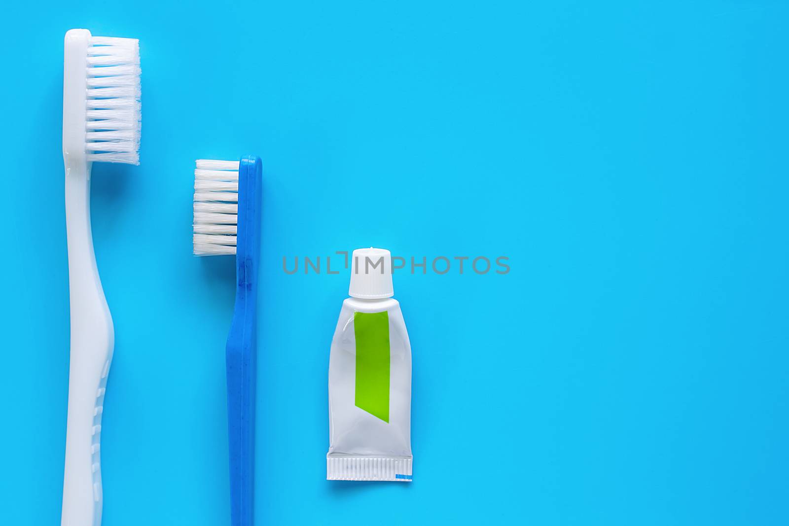 Toothbrush with toothpaste used for cleaning the teeth by iamnoonmai