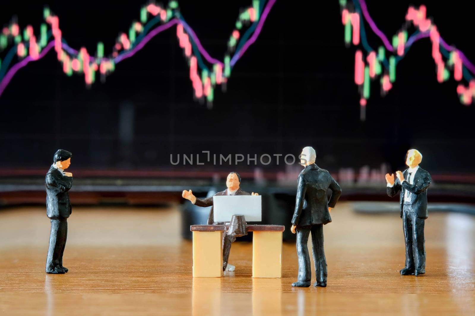 Miniature figure business people or Stock Trader meeting and con by Bonn2210