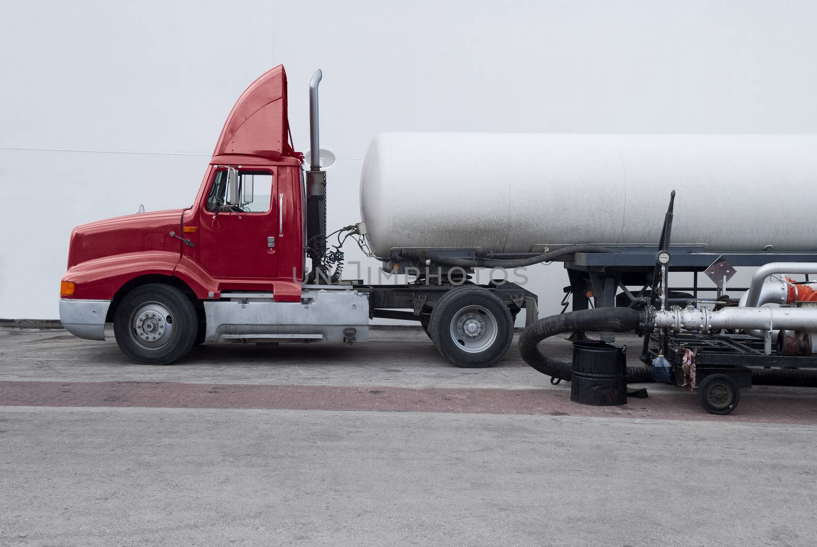  Fuel Truck Tanker Refueling Large Ship