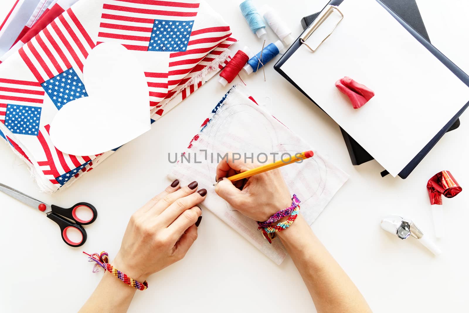 Diy 4th of July step by step needle holder craft. Step 4 - drawing the over measure line by Desperada