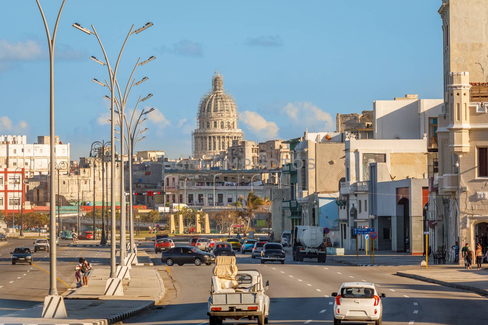 Road full of cars in the center of Havana with Capitol in the background, Cuba8